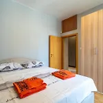 Downtown Apartment Eymi