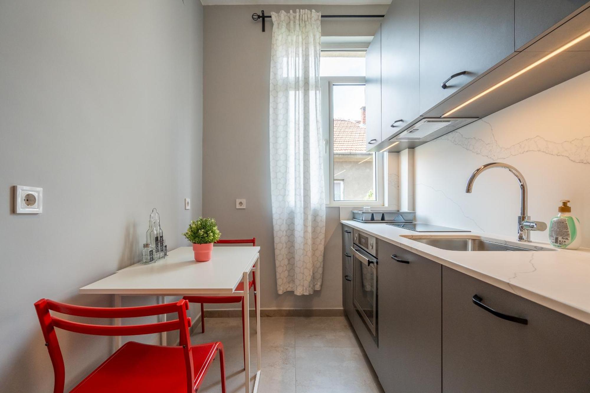 Downtown Eymi Apartament