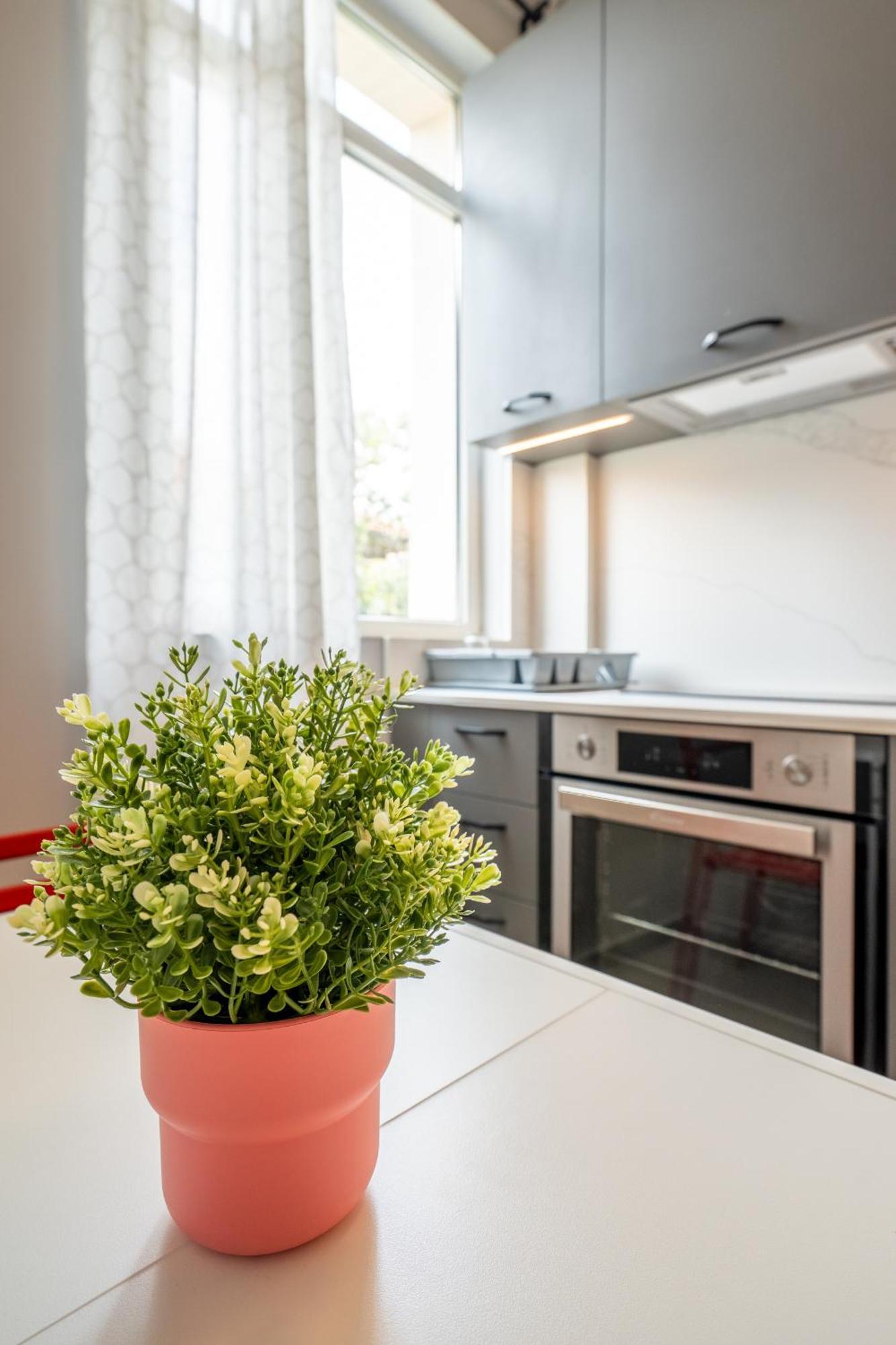 Downtown Eymi Apartament *